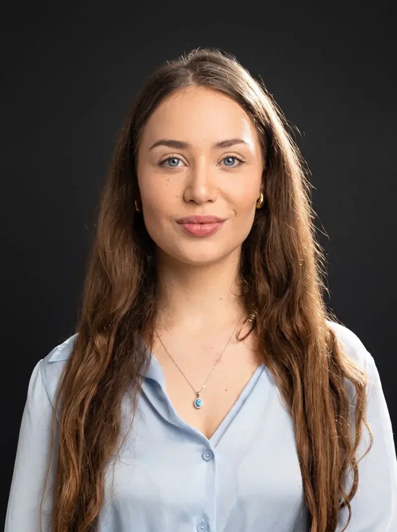 Emma Fröhlich — Strategy & Concept
